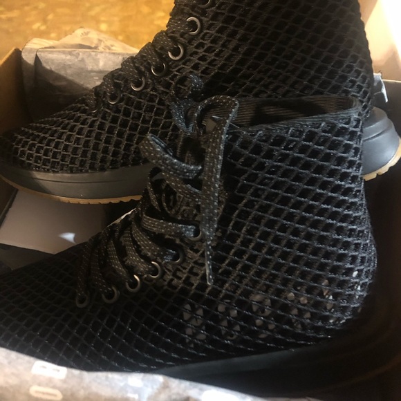 NOBULL Shoes - No Bull Runners W 6.5